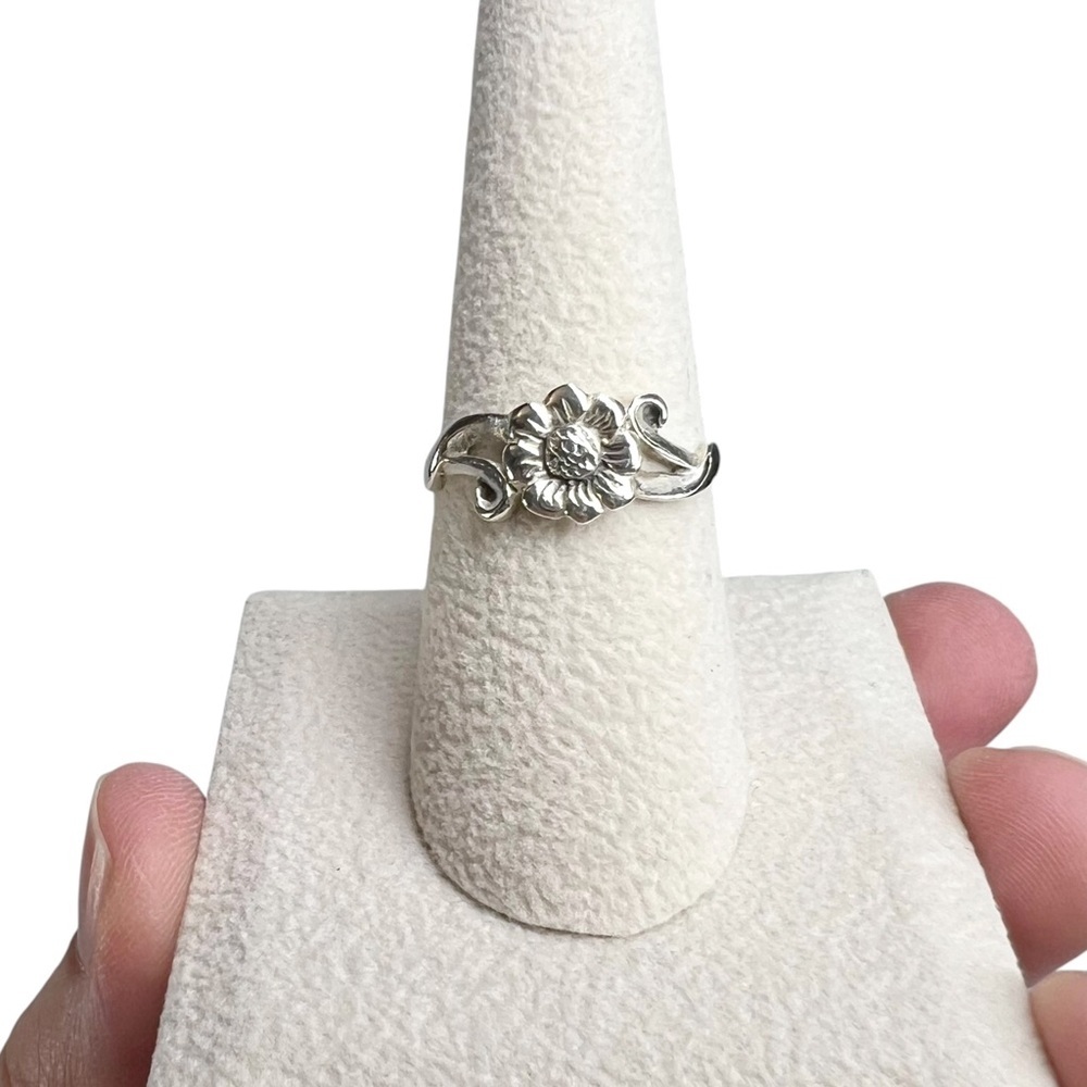 Sterling Silver DBD Stamped Sunflower Flower & Vine Ring